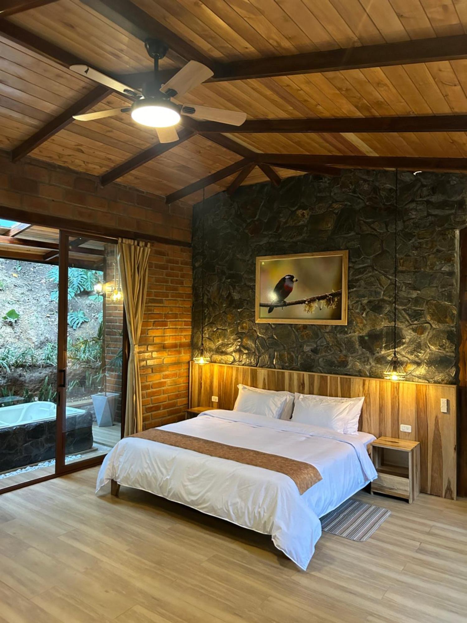 Piripe Wellness Lodge Pacto Exteriér fotografie