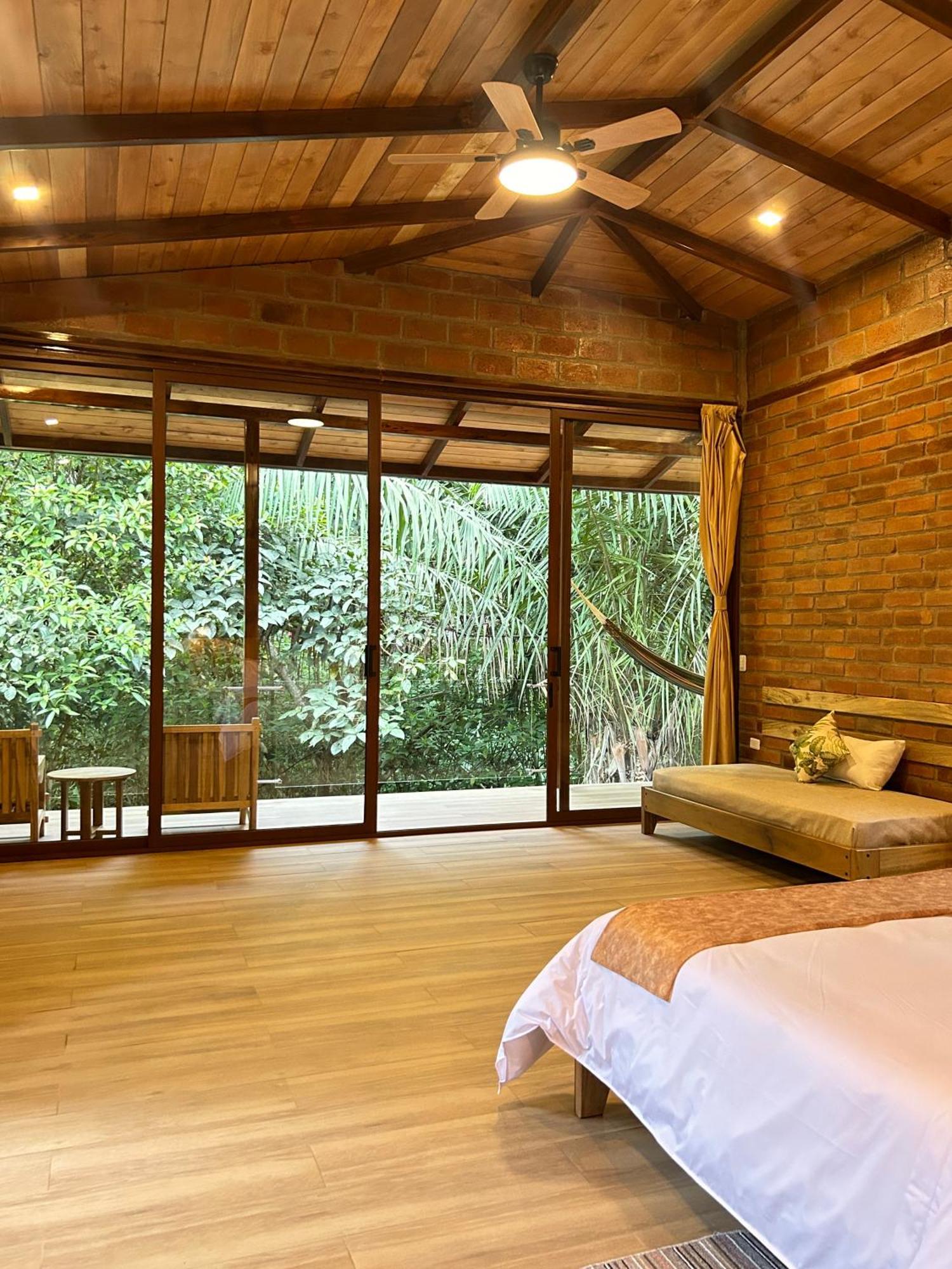 Piripe Wellness Lodge Pacto Exteriér fotografie